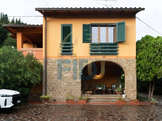 Appartamento in vendita a Calenzano, Toscana