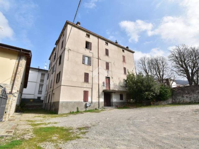 Appartamento in vendita a Calestano, Reggio Emilia