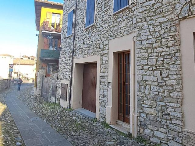 Appartamento in vendita a Calestano, Reggio Emilia