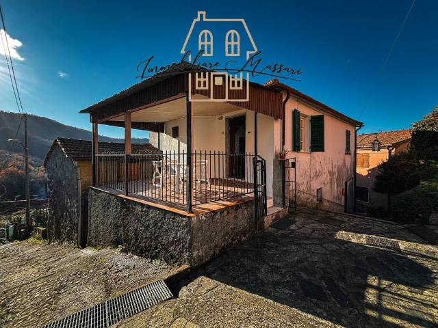 Appartamento in vendita a Calice Al Cornoviglio, Liguria