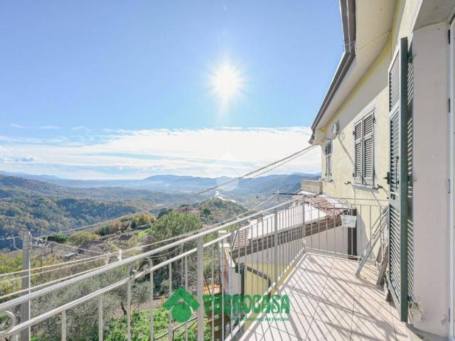 Appartamento in vendita a Calice Al Cornoviglio, Liguria