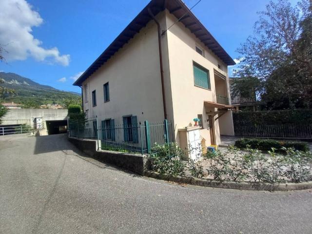 Appartamento in vendita a Calolziocorte, Lombardia