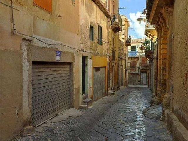Appartamento in vendita a Quartiere Provvidenza, Caltanissetta