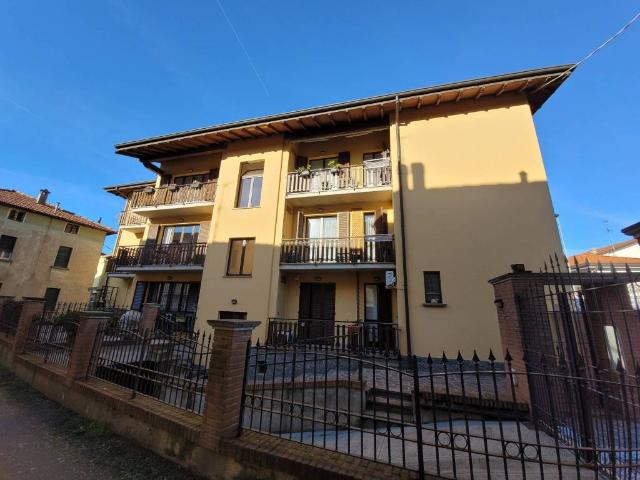 Appartamento in vendita a Calusco D'adda, Lombardia