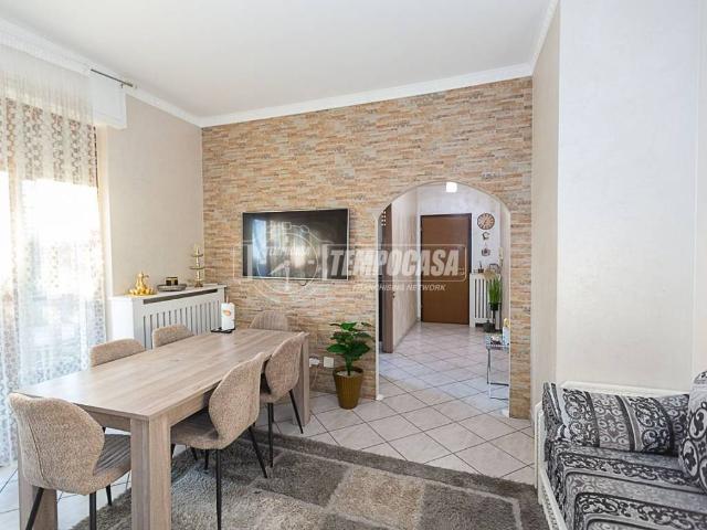 Appartamento in vendita a Calvenzano, Lombardia