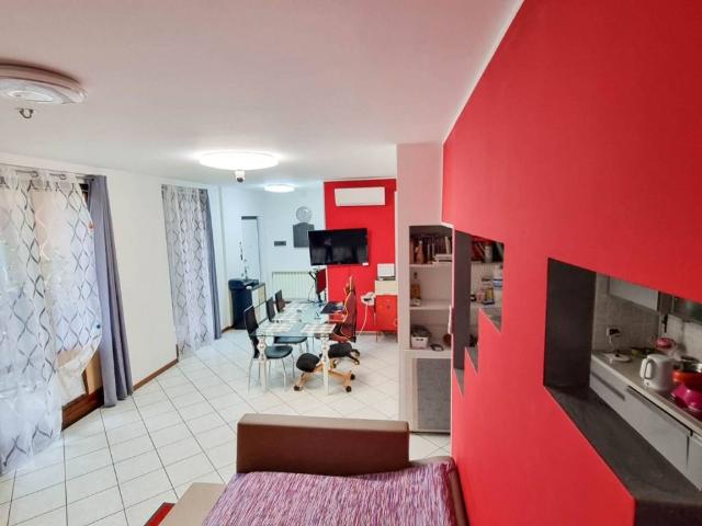 Appartamento in vendita a Calvenzano, Lombardia