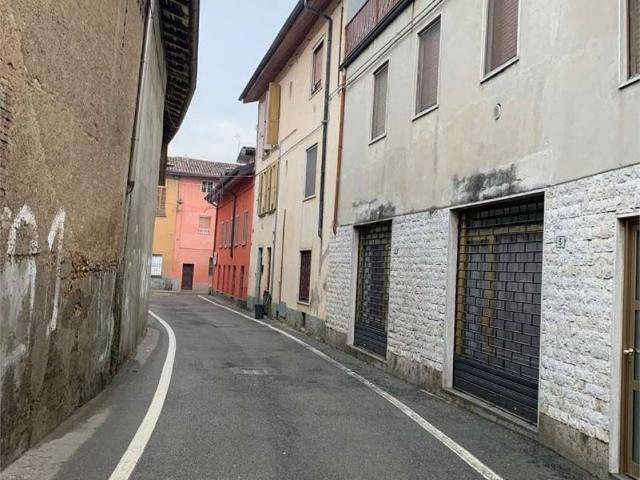 Appartamento in vendita a Calvenzano, Lombardia