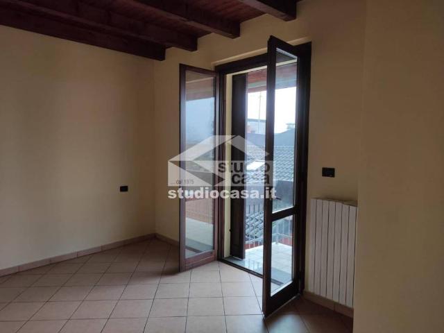 Appartamento in vendita a Calvenzano, Lombardia