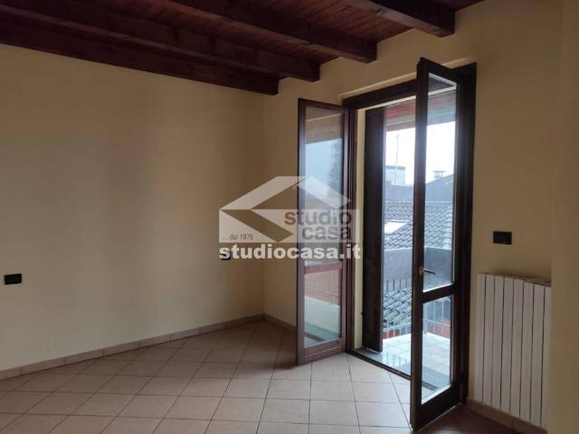 Appartamento in vendita a Calvenzano, Lombardia