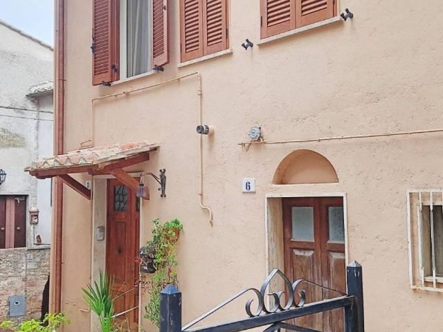 Appartamento in vendita a Calvi Dell'umbria, Umbria