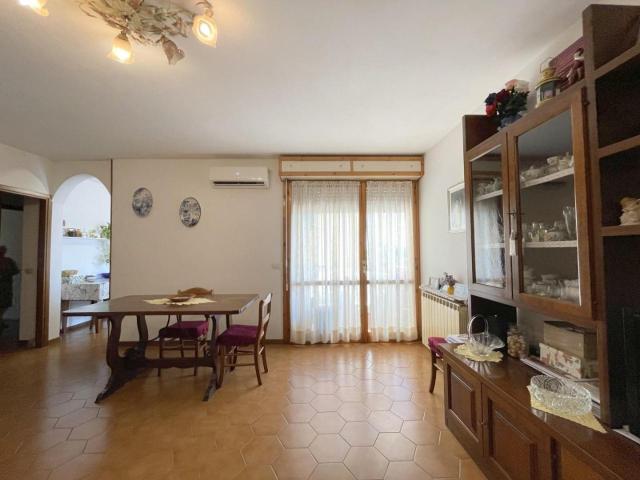 Appartamento in vendita a Caravello, Camaiore