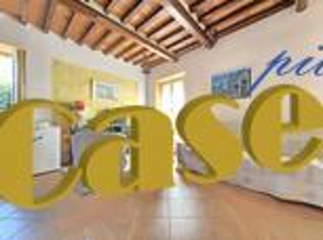 Appartamento in vendita a Camaiore, Toscana