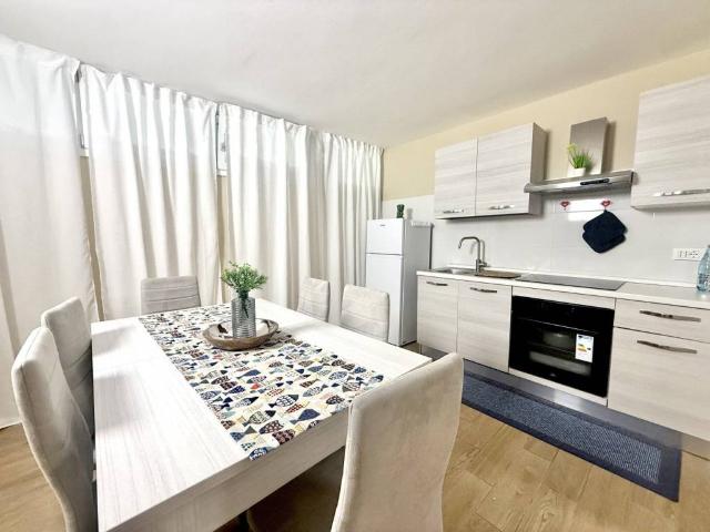 Appartamento in vendita a Camaiore, Toscana