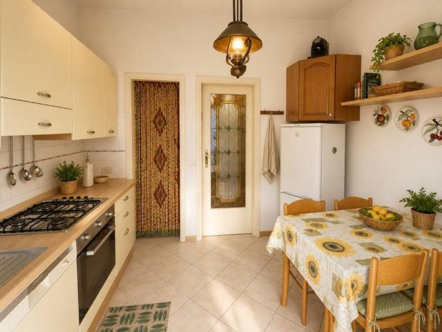 Appartamento in vendita a Camaiore, Toscana