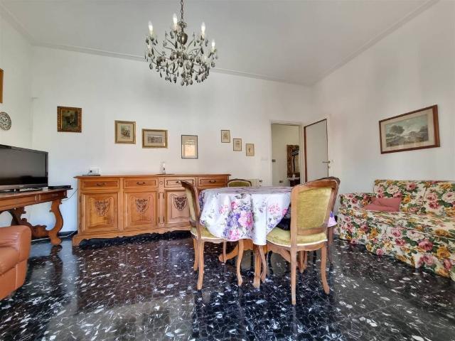 Appartamento in vendita a Camaiore, Toscana