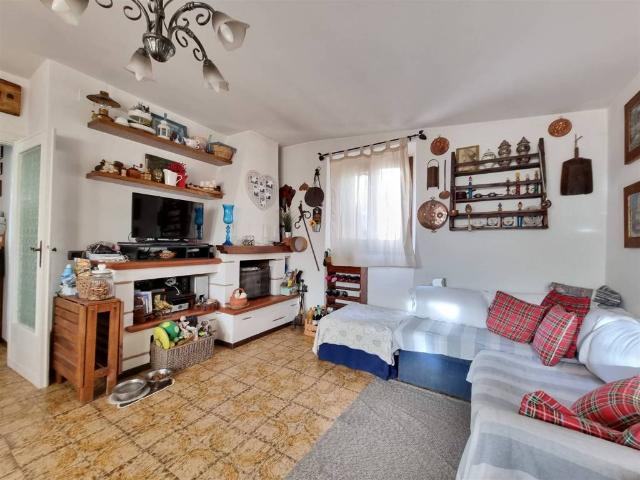 Appartamento in vendita a Montebello, Camaiore