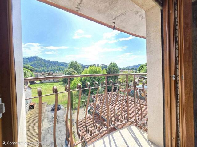 Appartamento in vendita a Camaiore, Toscana