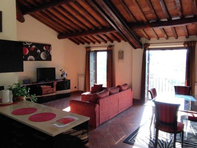 Appartamento in vendita a Camaiore, Toscana