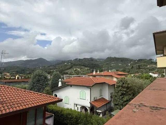Appartamento in vendita a Caravello, Camaiore