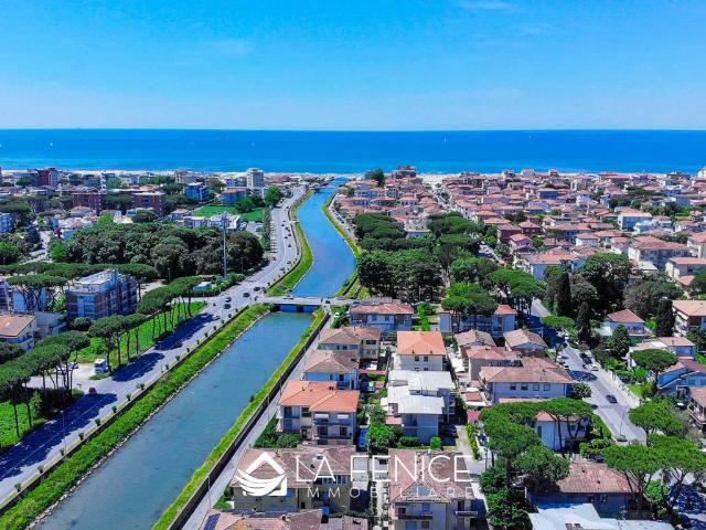 Appartamento in vendita a Camaiore, Toscana