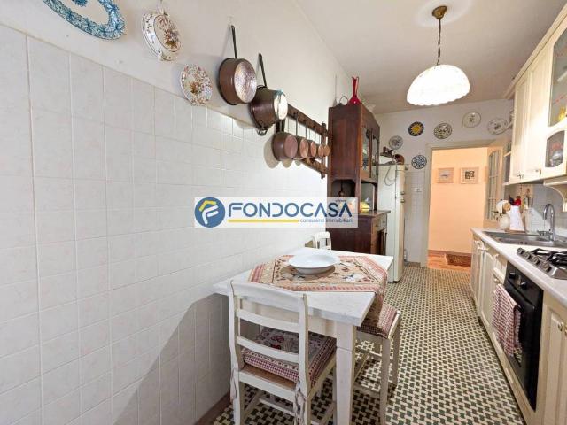 Appartamento in vendita a Camaiore, Toscana