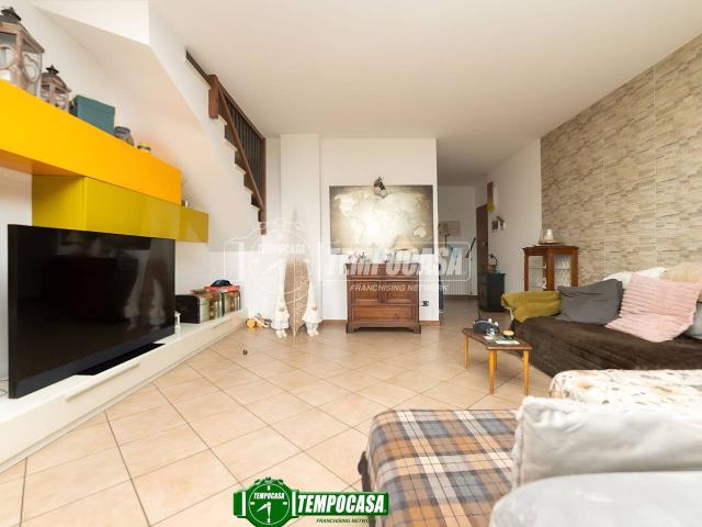 Appartamento in vendita a Cambiago, Lombardia