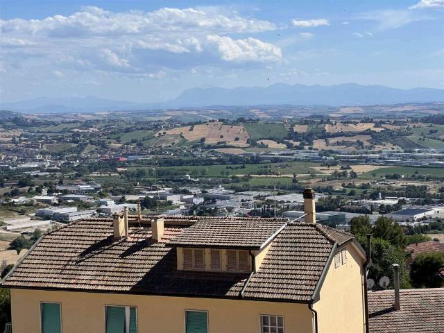Appartamento in vendita a Marche, Ancona