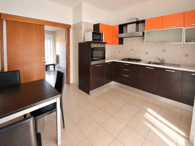 Appartamento in vendita a Cameri, Novara