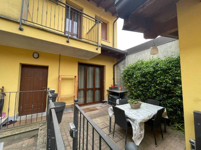 Appartamento in vendita a Cameri, Novara