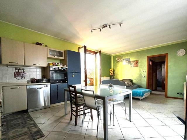 Appartamento in vendita a Camisano, Lombardia