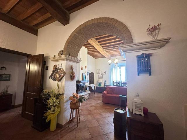 Appartamento in vendita a Campagnatico, Toscana