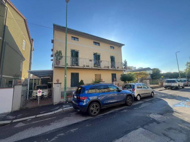 Appartamento in vendita a La Villa, Campi Bisenzio
