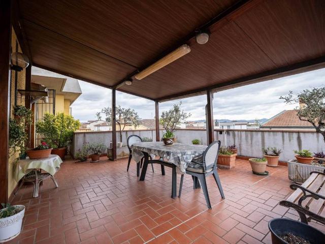 Appartamento in vendita a Campi Bisenzio, Toscana