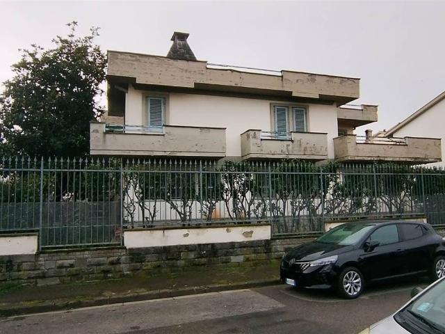 Appartamento in vendita a Campi Bisenzio, Toscana