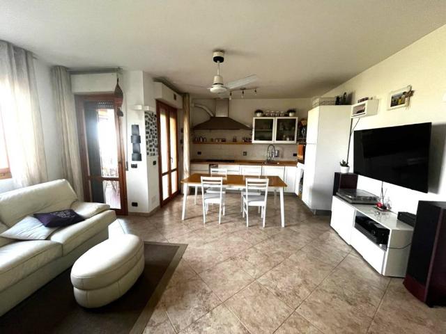 Appartamento in vendita a La Villa, Campi Bisenzio