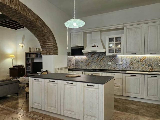 Appartamento in vendita a Campiglia Marittima, Toscana