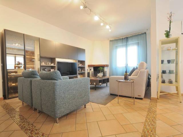 Appartamento in vendita a Venturina Terme, Campiglia Marittima