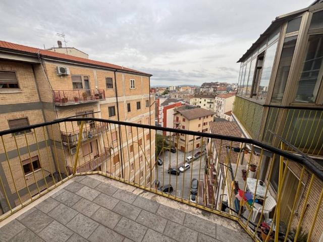 Appartamento in vendita a Campobasso, Molise