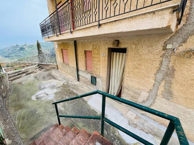 Appartamento in vendita a Campofelice Di Roccella, Sicilia