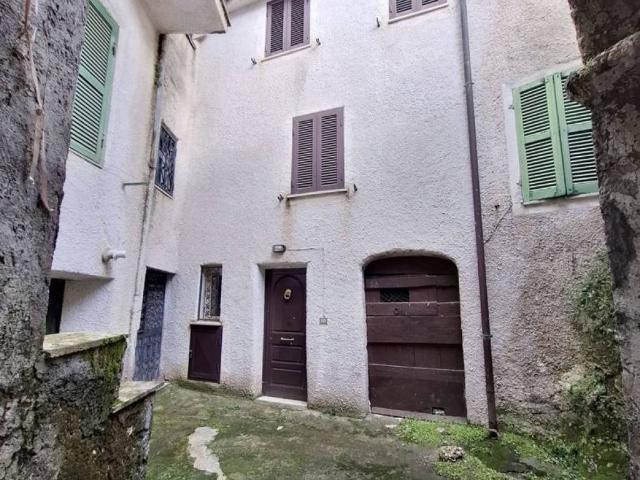 Appartamento in vendita a Campoli Appennino, Lazio