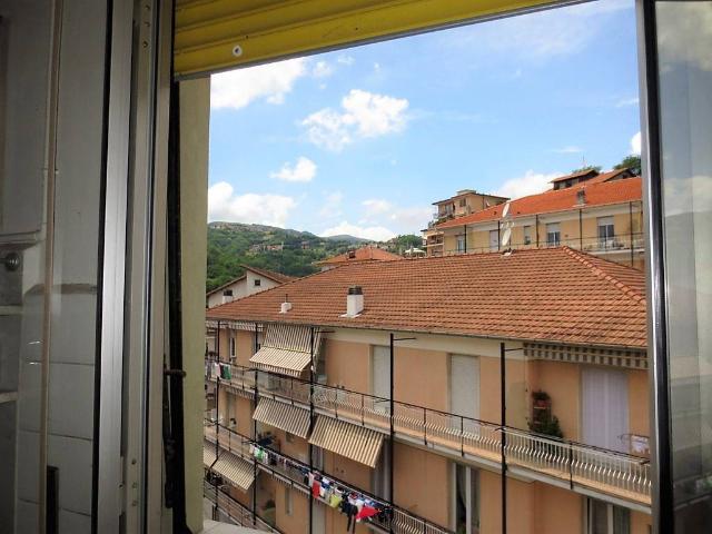 Appartamento in vendita a Campomorone, Liguria