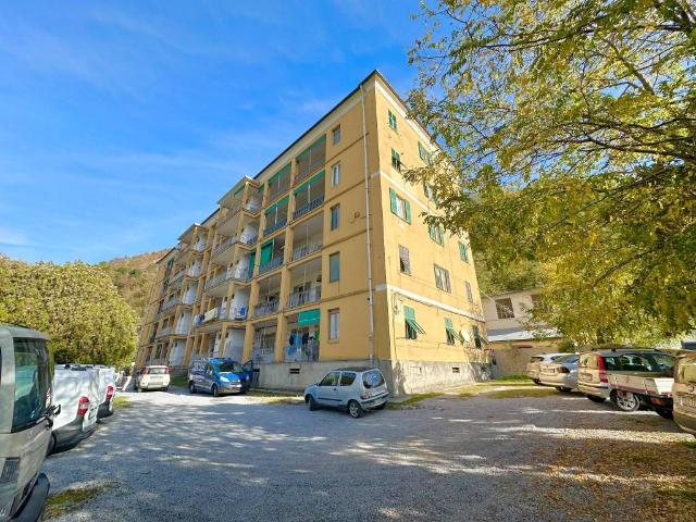 Appartamento in vendita a Campomorone, Liguria