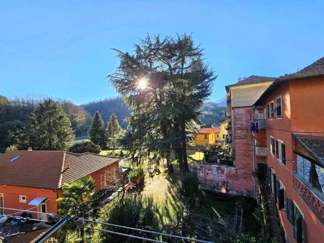 Appartamento in vendita a Campomorone, Liguria