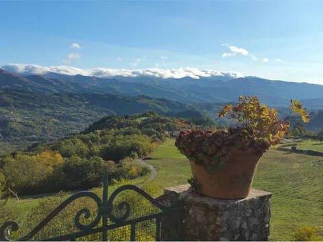 Appartamento in vendita a Casatico, Camporgiano