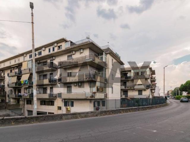 Appartamento in vendita a Piano Tavola, Camporotondo Etneo