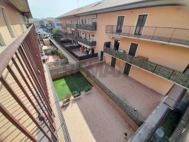 Appartamento in vendita a Piano Tavola, Camporotondo Etneo