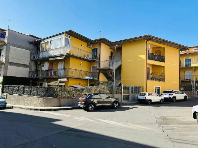 Appartamento in vendita a Camporotondo Etneo, Catania