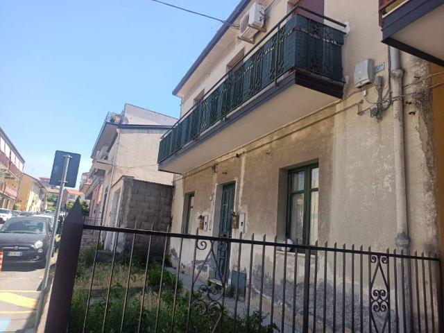 Appartamento in vendita a Piano Tavola, Camporotondo Etneo