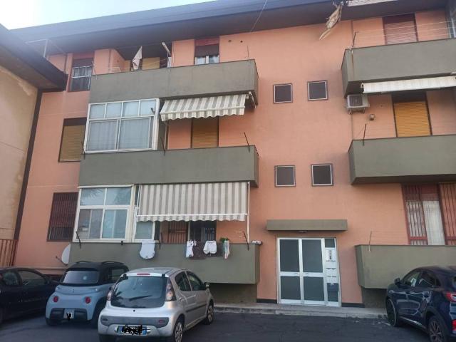 Appartamento in vendita a Villaggio Sant'Antonio, Camporotondo Etneo