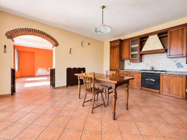Appartamento in vendita a Canale, Cuneo